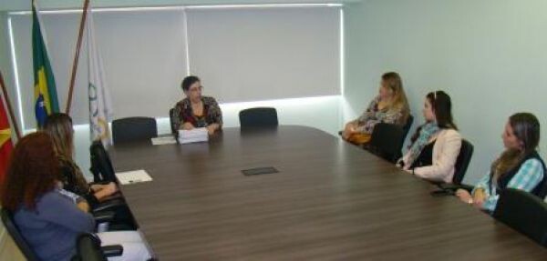 66-sessao-solene-de-entrega-de-carteiras-de-identidade-profissional-a-nutricionistas