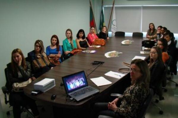 42-e-43-sessoes-solenes-de-entrega-de-carteiras-de-identidade-profissional-a-nutricionistas