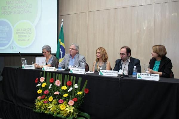 cursos-de-nutricao-sao-discutidos-em-brasilia